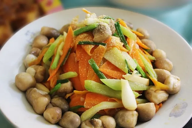Kết hợp nấm với rau củ, quả