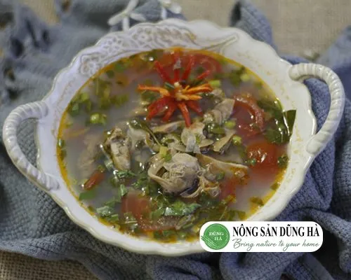 Canh trai nấu chua