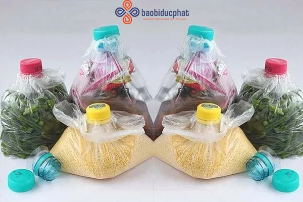 Nắp đậy túi nilon làm từ chai nhựa