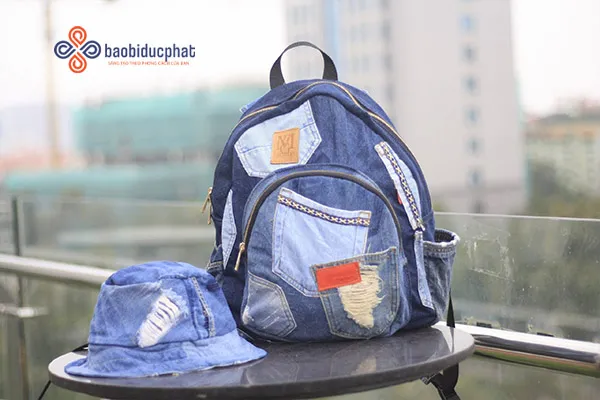 Balo làm từ quần jeans cũ