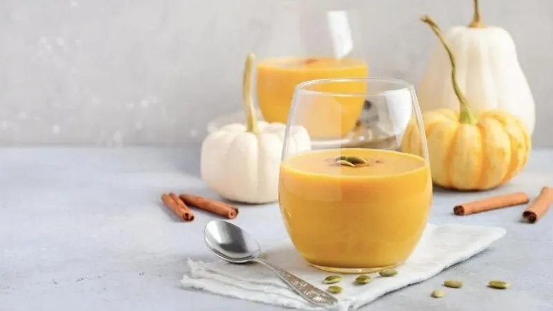 Sữa bí đỏ với các nguyên liệu bổ sung giúp tăng cân hiệu quả và lành mạnh