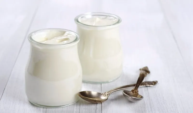 Các loại sữa chua khác nhau với hàm lượng calo riêng biệt, phù hợp với từng nhu cầu dinh dưỡng