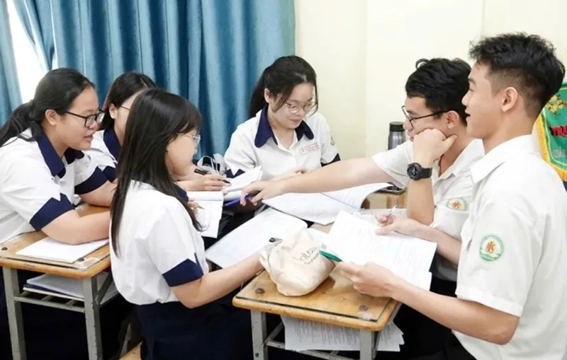 Bảng thống kê tuổi của người sinh năm 2008 từ 2025 đến 2034