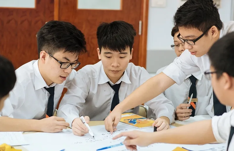 Bảng liệt kê năm học tương ứng với độ tuổi của người sinh năm 2008