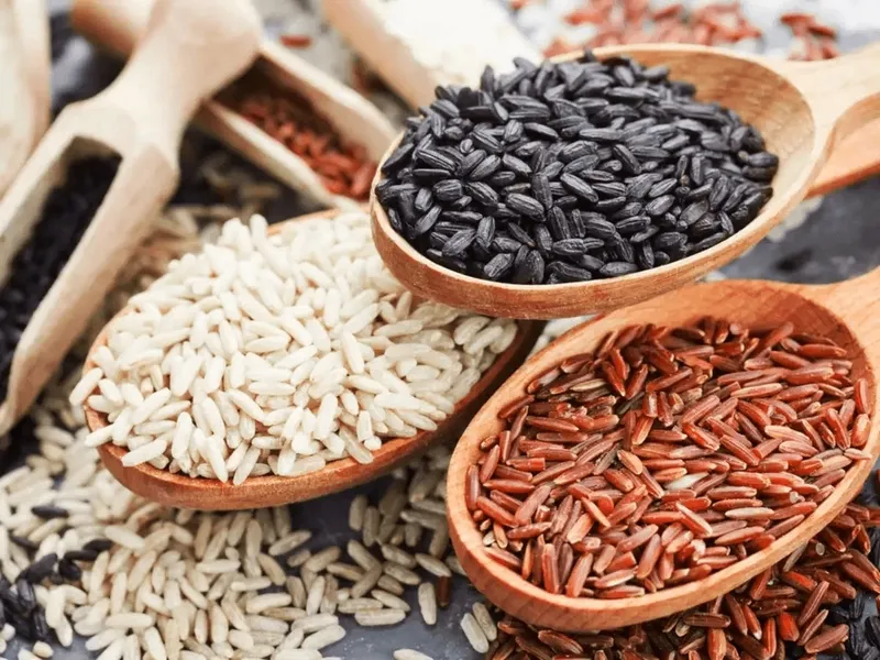 Hạt gạo lứt còn nguyên lớp cám dinh dưỡng
