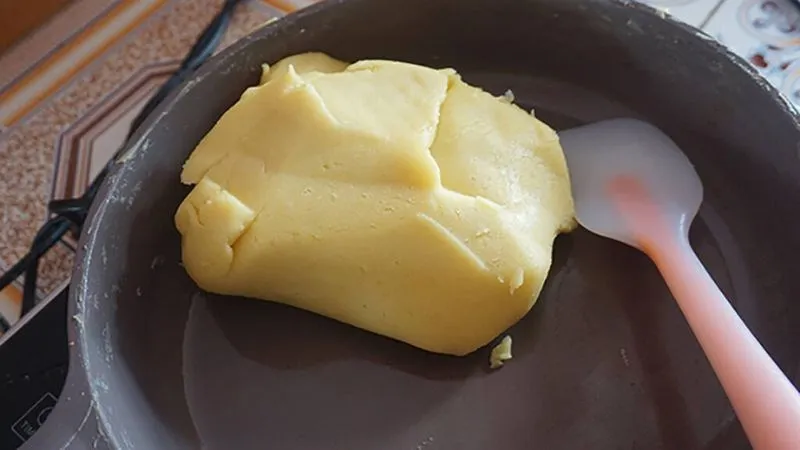 Tự tay làm bánh đậu xanh tại nhà giúp bạn kiểm soát lượng đường và nguyên liệu tốt hơn