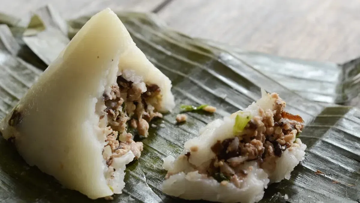 Bảng thành phần dinh dưỡng và lượng calo có trong một chiếc bánh giò truyền thống