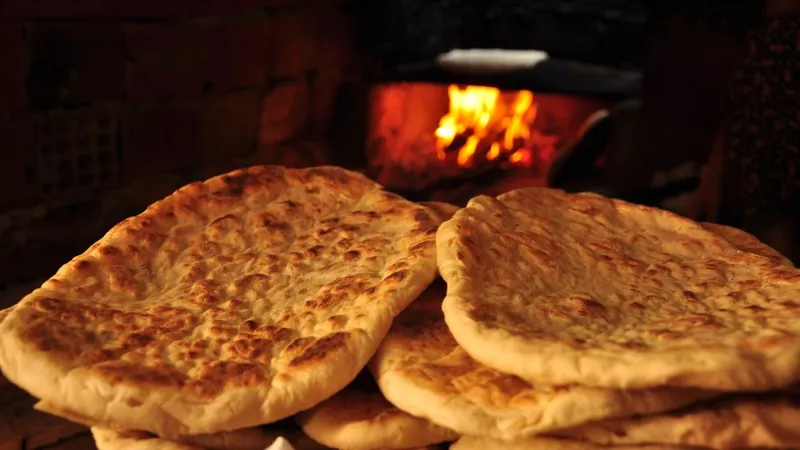 Bánh mì Pita với kết cấu rỗng ruột đặc trưng