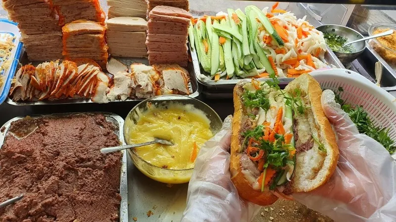 Bánh mì Việt Nam là món ăn rất được yêu thích và nổi tiếng trên thế giới