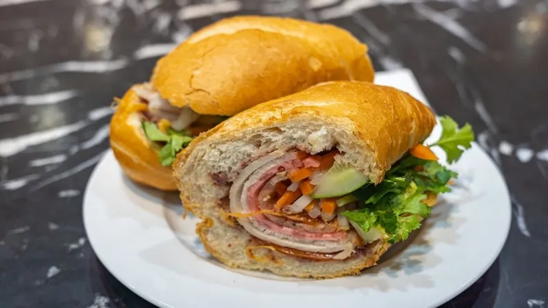 Bánh mì thập cẩm với đa dạng nhân từ nguồn gốc nông sản chất lượng