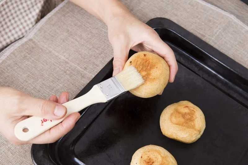 Tự tay làm bánh su kem tại nhà giúp bạn kiểm soát nguyên liệu, giảm lượng đường và chất béo