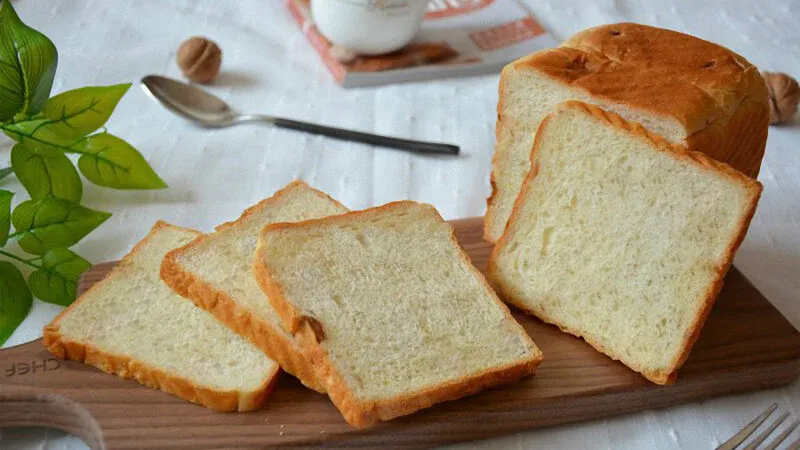Một công thức làm bánh mì sandwich tại nhà với các nguyên liệu tươi ngon