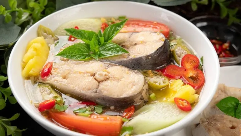 Canh chua cá basa là món ăn lý tưởng với nhiều gia đình
