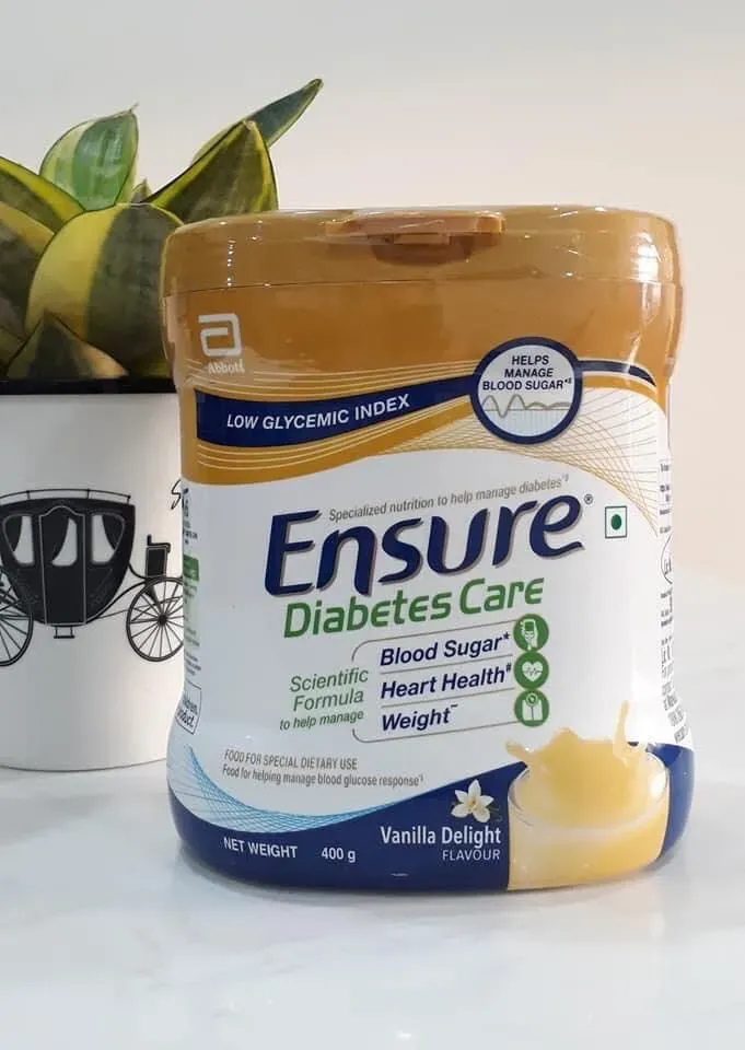 Hộp sữa bột Ensure Diabetes Care màu xanh lá