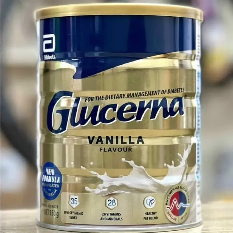 Hộp sữa bột Glucerna màu xanh đậm