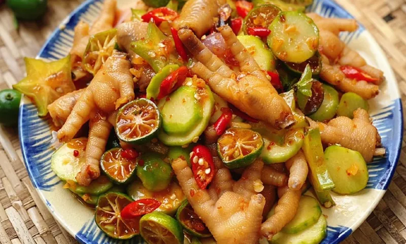 Nguyên liệu chuẩn bị làm món chân gà sốt Thái hấp dẫn