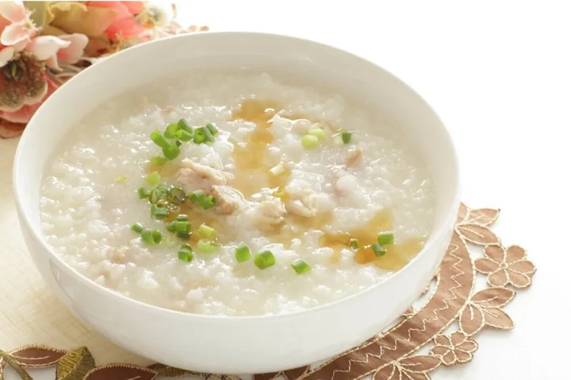 Cháo trắng là món ăn hỗ trợ giảm cân hiệu quả