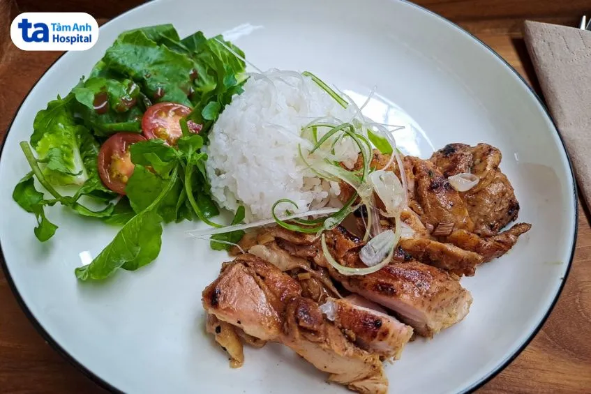 Các loại thực phẩm cần được bổ sung đầy đủ và cân đối để có một chế độ ăn uống lành mạnh