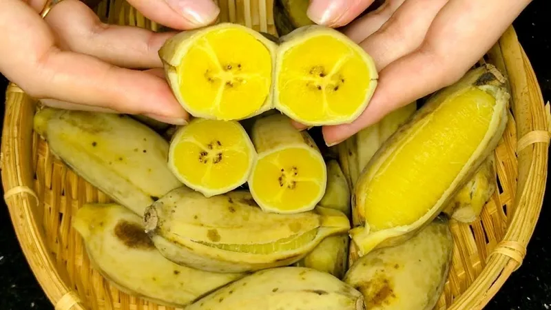 Chuối sáp luộc có lượng calo rất thấp, ăn vừa đủ không gây tăng cân