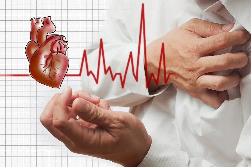 Người bị cao huyết áp không nên ăn cơm chiên trứng quá nhiều