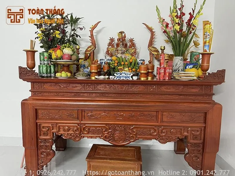 Cúng Gia Tiên mùng 1 và ngày rằm là việc gắn bó nhiều thành viên trong gia đình