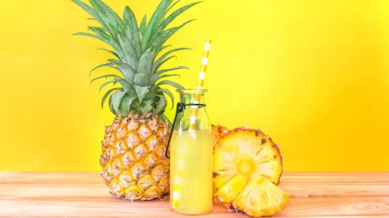 Nước ép dứa chứa nhiều vitamin và khoáng chất