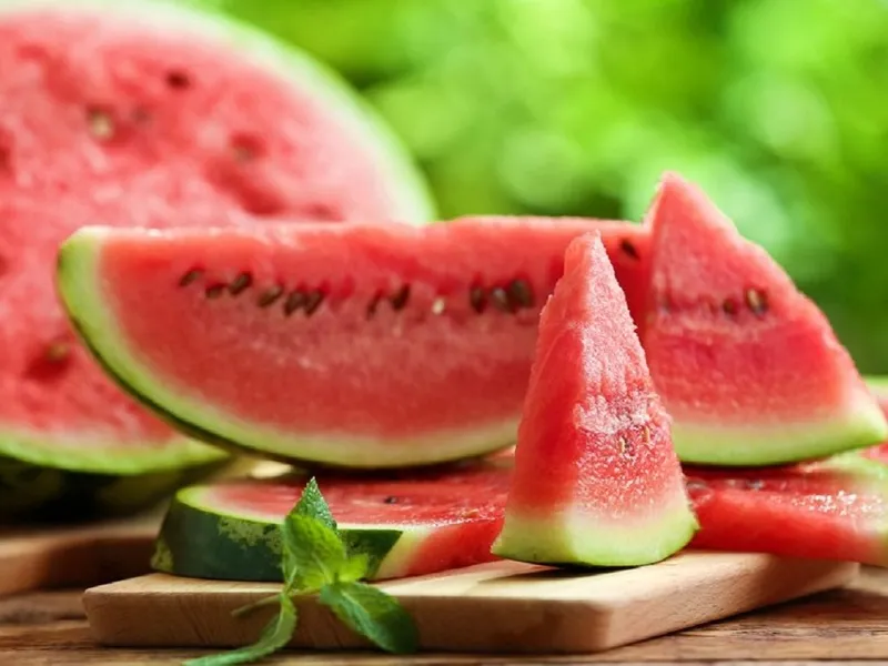 Hàm lượng calo trong dưa hấu không cao
