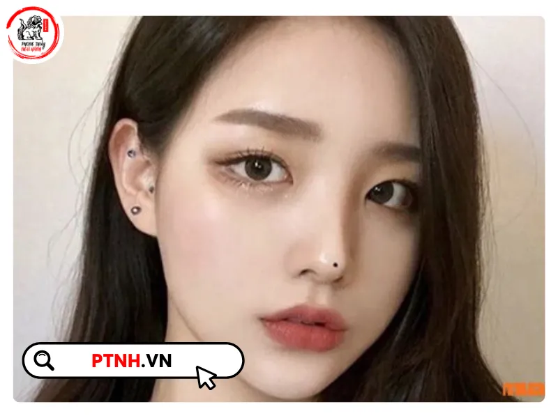 Biểu tượng sự nghiệp và thành công của nốt ruồi trên đầu mũi nữ