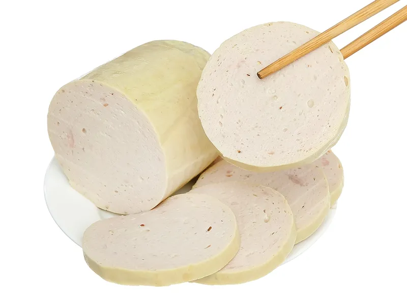 Giò lụa thơm ngon, dinh dưỡng là món ăn quen thuộc trong mâm cơm Việt