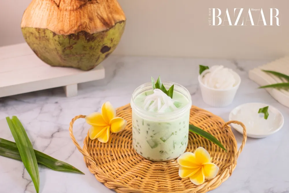 Chén chè lá dứa màu xanh ngọc đẹp mắt, hấp dẫn