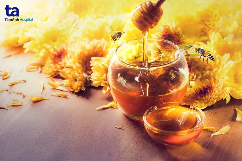 Sử dụng mật ong kết hợp với đồ uống giúp hỗ trợ điều trị hen suyễn