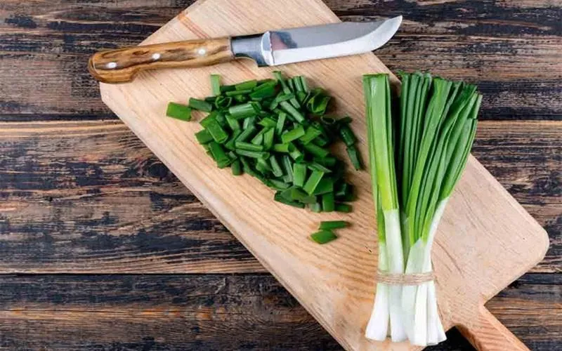 Hành lá cần được sử dụng đúng cách để đảm bảo an toàn thực phẩm