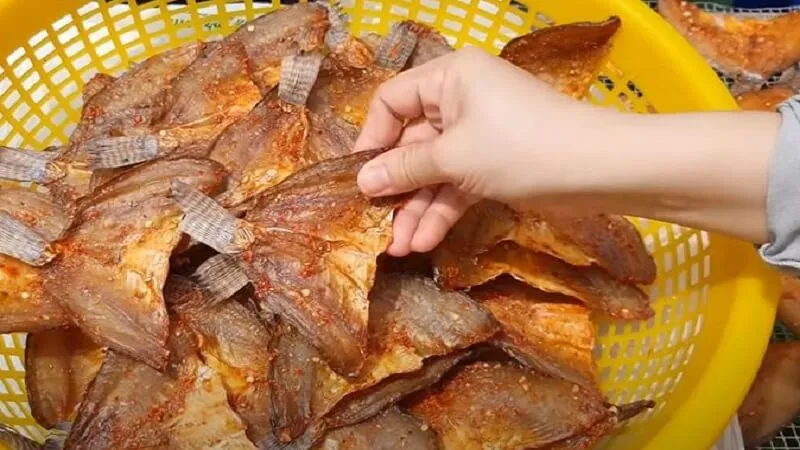 Món khô cá rô phi chiên giòn rụm, thơm ngon khó cưỡng