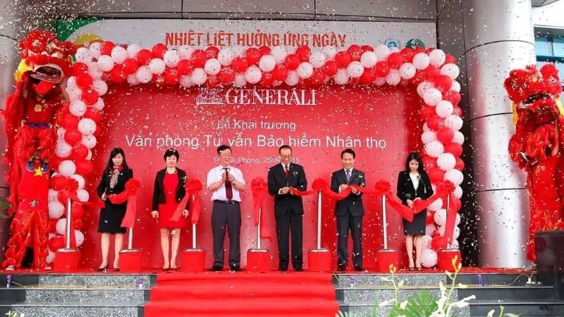Tránh nói lời tiêu cực, làm đổ vỡ đồ đạc, quét rác ra ngoài hay vay mượn tiền