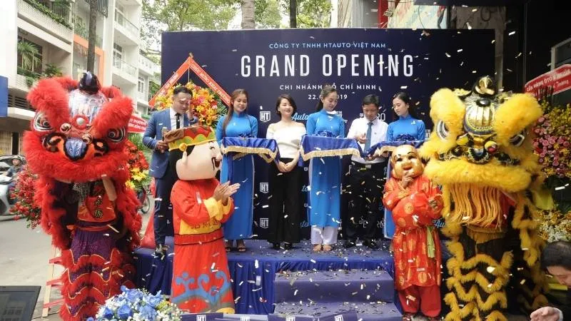 Tránh người tuổi xung, người có tang hoặc đang gặp vận hạn để đảm bảo cát khí khởi đầu