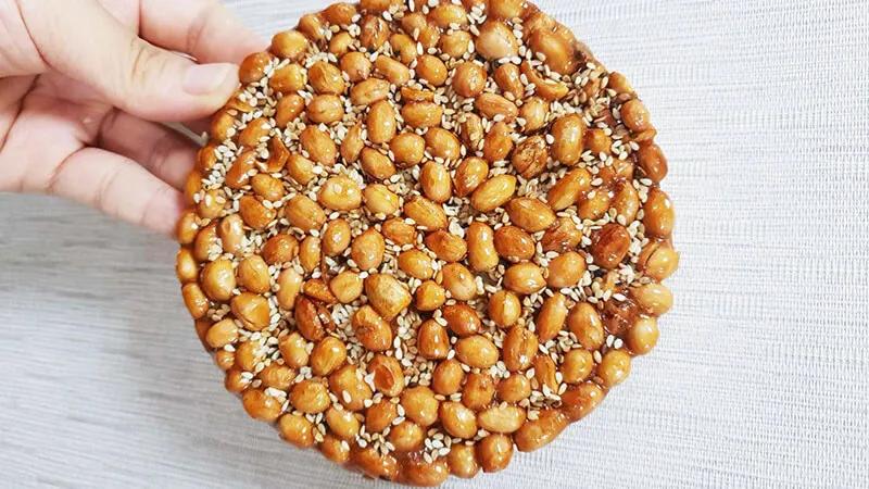 Kẹo đậu phộng giòn tan, béo ngậy