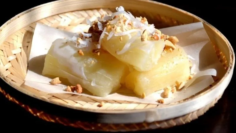 Khoai mì hấp nước cốt dừa dẻo thơm, béo ngậy