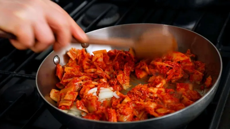 Kim chi bao nhiêu calo là băn khoăn của nhiều người