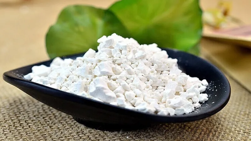 Ly nước bột sắn dây giúp giảm say nắng và thanh nhiệt