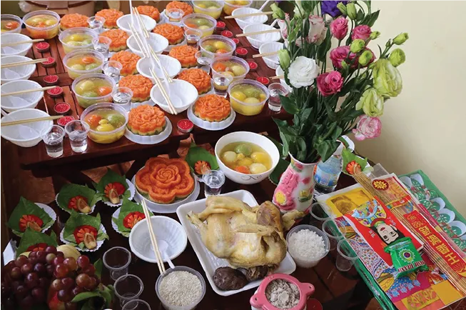 Mâm cơm cúng đầy tháng chay cho bé gái ở miền Bắc với các lễ vật thanh tịnh