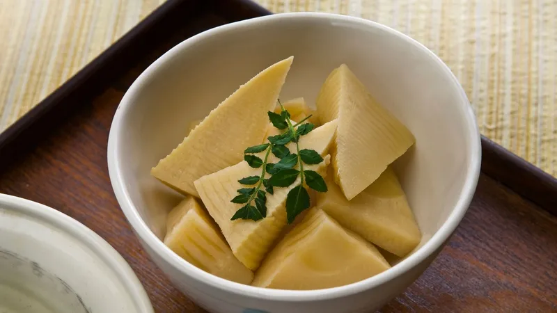 Luộc măng kỹ càng là bước quan trọng để loại bỏ độc tố
