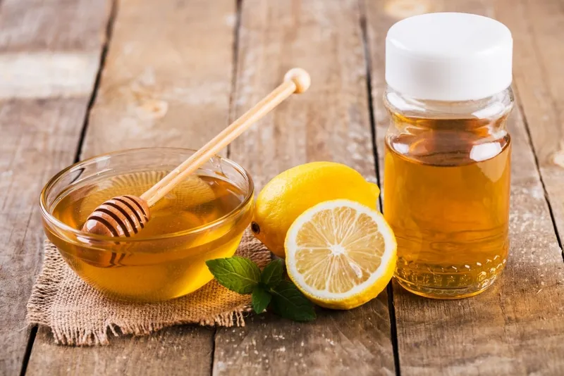 Pha nước chanh mật ong uống mỗi sáng hỗ trợ giảm cân hiệu quả