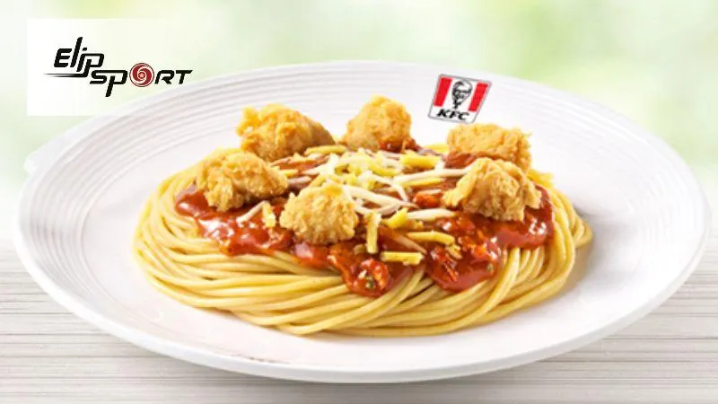 Mì Ý gà rán KFC có hàm lượng calo cao từ thịt gà chiên và sốt