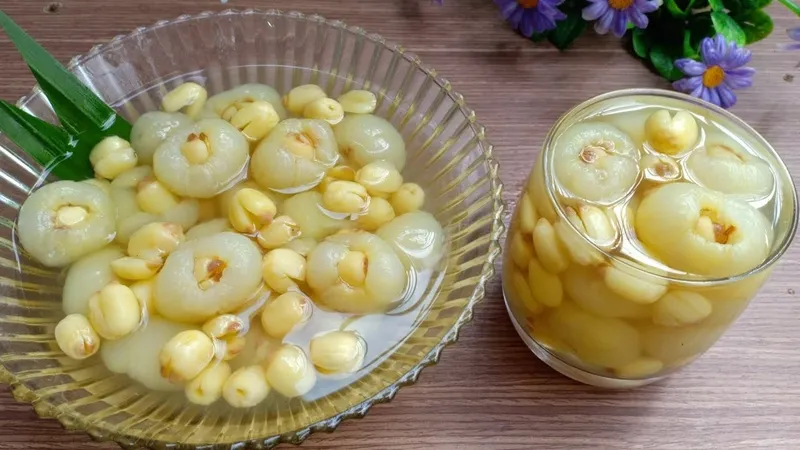 Chè long nhãn hạt sen có tác dụng thanh nhiệt giải khát