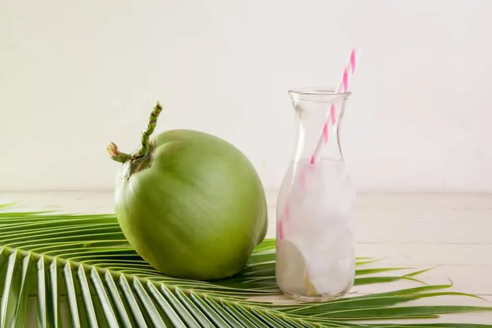 Nước dừa tươi mát, bổ dưỡng