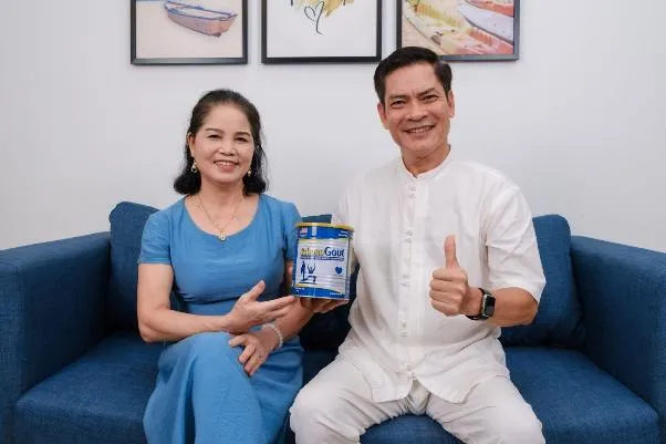 Cặp vợ chồng chú Hoạt và cô Mai sử dụng sữa Golden Gout