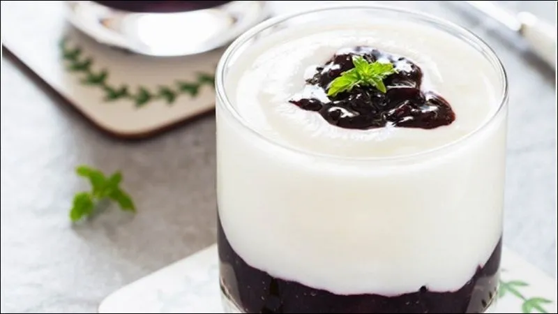 Hạn chế đường, sữa hoặc dùng sữa chua không đường để tránh tình trạng tăng cân