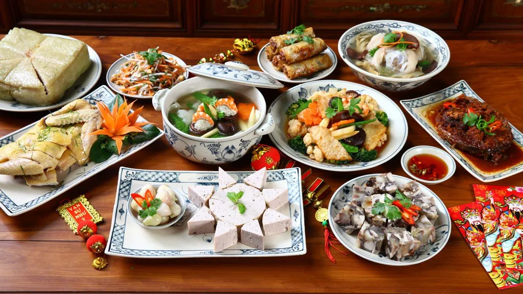 Mâm cỗ Tất niên truyền thống miền Bắc với các món ăn đặc trưng