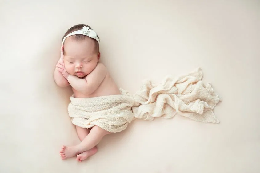 Chọn tên đệm hay và ý nghĩa cho bé gái tên Hương