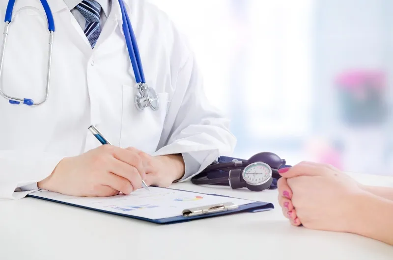 Tham khảo ý kiến bác sĩ để có phương án điều trị dựa trên nguyên nhân cụ thể